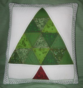 HV-tree-pillow_med